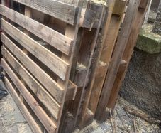 4x pallets in good condition free ideal for diy