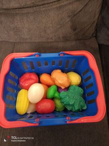 toys/food, vegetable/