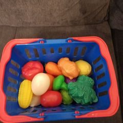 toys/food, vegetable/