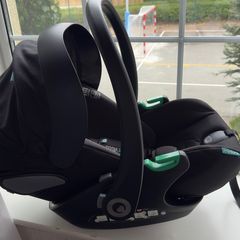 Miniuno car seat and isofix