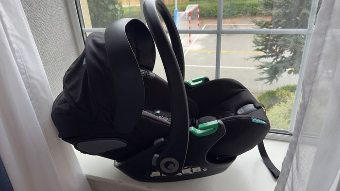 Miniuno Recliniie i-Size R129 Car Seat Black