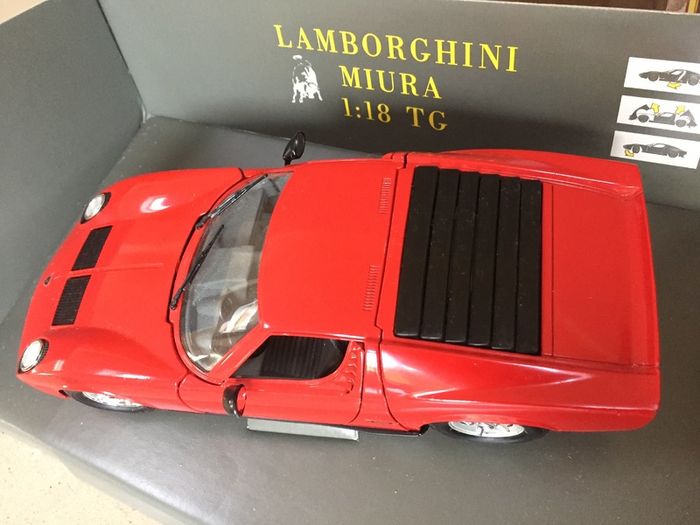 Lamborghini Miura Scale 1/18