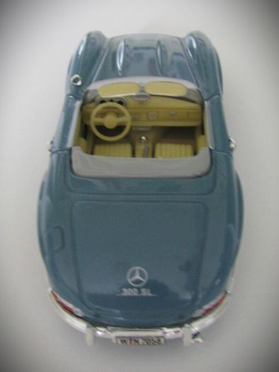 Diecast Model Mercedes-Benz 300SL (W198) - Collectable Vanguards 1:43