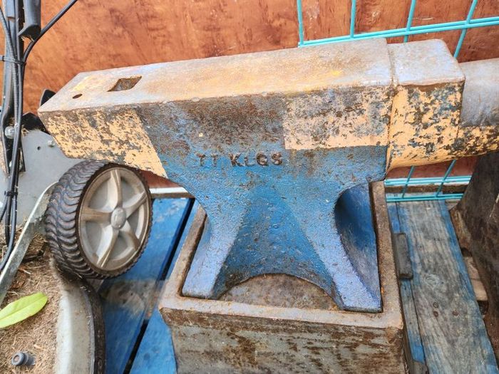 John Brooks Vaughans 1.5 CWT 77kg Anvil & Stand- Made in England from Cast Steel - Worlds Best Anvil