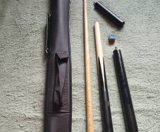 BCE Class Pool Cue and Case Bag