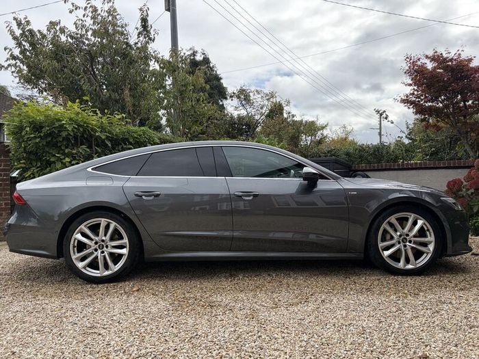 Audi A7 2023 2L Petrol TFSIe S Line Plug-In Hybrid