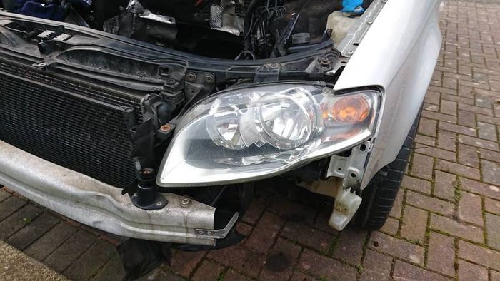 Audi three spoke s-line steering wheel. 6 speed gearbox knob wind deflectors headlamps flayweel clutch kit radio air con parts breaking