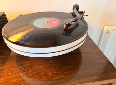 Pro-ject RPM 1 Carbon Turntable White
