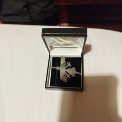 brooch