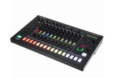 Roland TR8s
