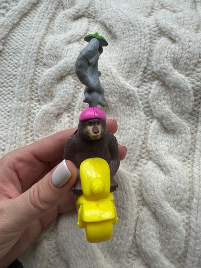 McDonalds Madagascar 3 Sonya Bear & King Julien Motorbike Toy 2012 Used Please look at the pictures