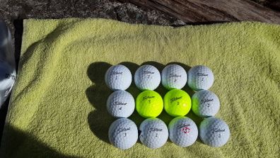 12 Titleist Tour Soft Golf balls