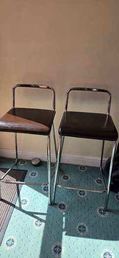 2 x Low Back Bar Stools/Chairs