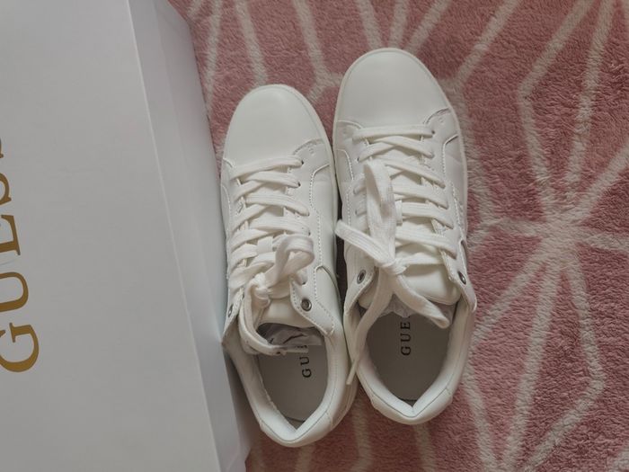 Guess sneakers unisex white