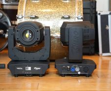 Moving Heads x2 - Varytec Hero Spot 90