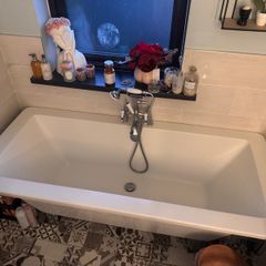 porcelain bath