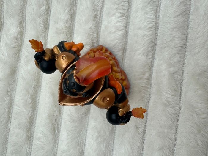 Skylanders Blast Zone Swap Force Magnetic Figure Activision Used Please look at the pictures