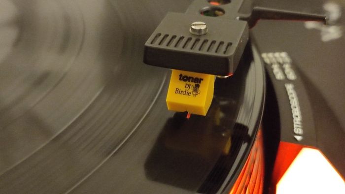 Class Technics SL-2000, full manual turntable. Legend brushless motor.
