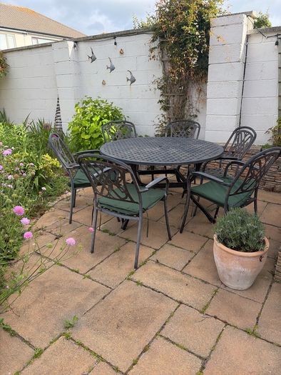 Garden Table and x6 chairs