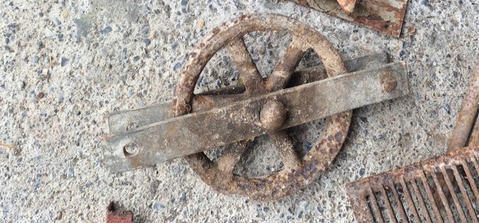 Antique pully