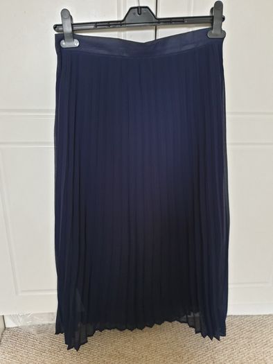 pleated navy skirt size 10