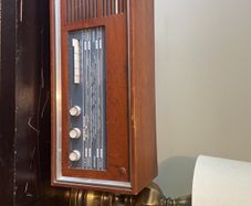 Antique radio for sale.  Collector may  be interested. Needs to be rewired