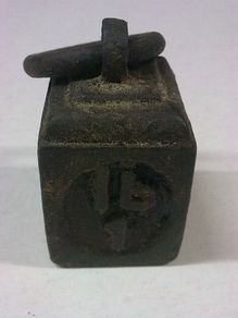 Old 1 LB weight with military arrow mark