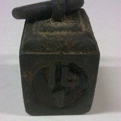 Old 1 LB weight with military arrow mark