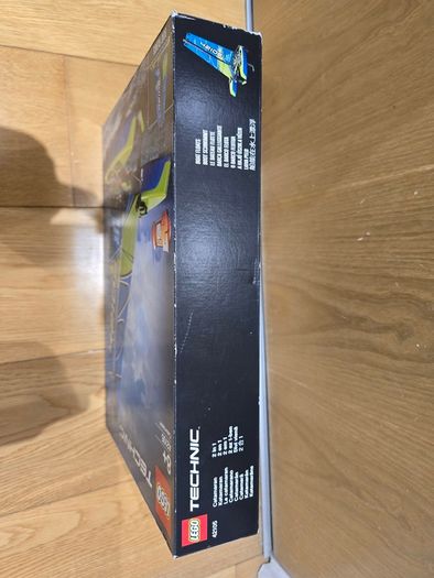 Lego 42105 Catamaran