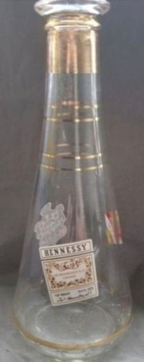 Pub memorabilia. Water carafe .hennessy ,smirnoff vodka, gilbeys gin .