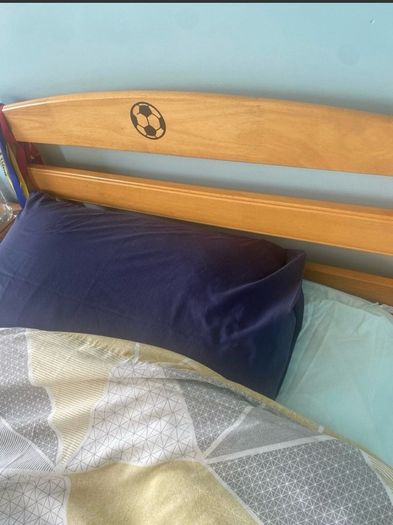 bed frame and  mattress price negotiable