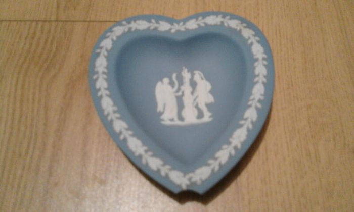 Vintage Wedgewood plates