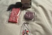 2 gift sets