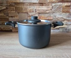 Grey pot with lid, 3L