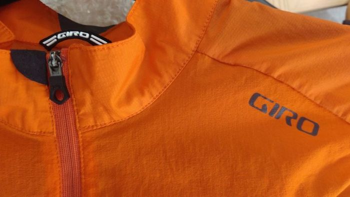 Giro Gilet size small Orange lightweight wind resistant cycling vest On3n3ss