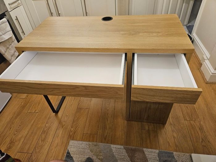Micke IKEA desk