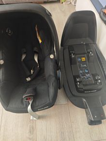 Car seat and isofix