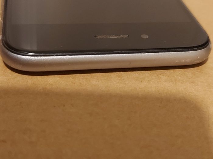 Apple Iphone 6s, 64GB, Battery Life 100%, activation Locked, excellent cosmetic condition