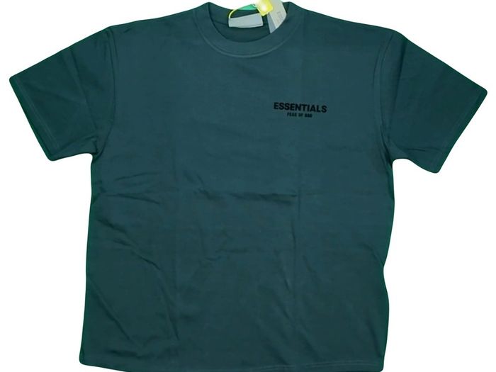 Essentials Tshirt
