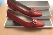 Vintage Style Emdale Red kitten heel court shoes size 5