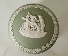 Vintage wedgewood trinket box