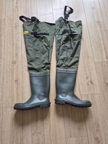 fishing waders size 12