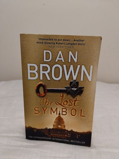 Dan Brown Thriller, mystery books