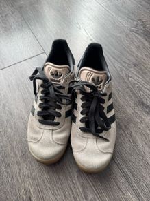 adidas Originals Gazelle Beige / Black Sneakers - UK 4.5