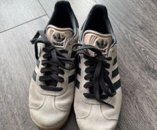 adidas Originals Gazelle Beige / Black Sneakers - UK 4.5