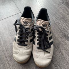 adidas Originals Gazelle Beige / Black Sneakers - UK 4.5