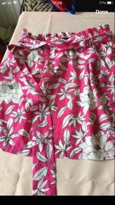 Ladies stunning skirt size 12