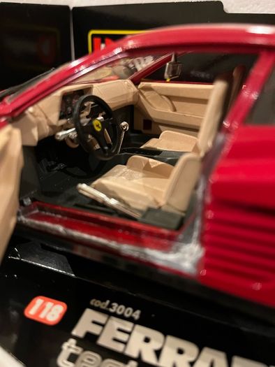 Ferrari Testarossa 1/18 Burago