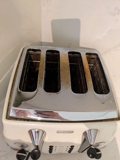 4-slice Toaster - DeLonghi