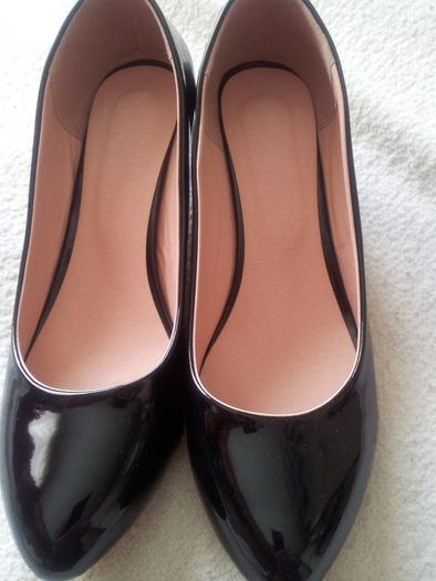 Court Shoes UK 10